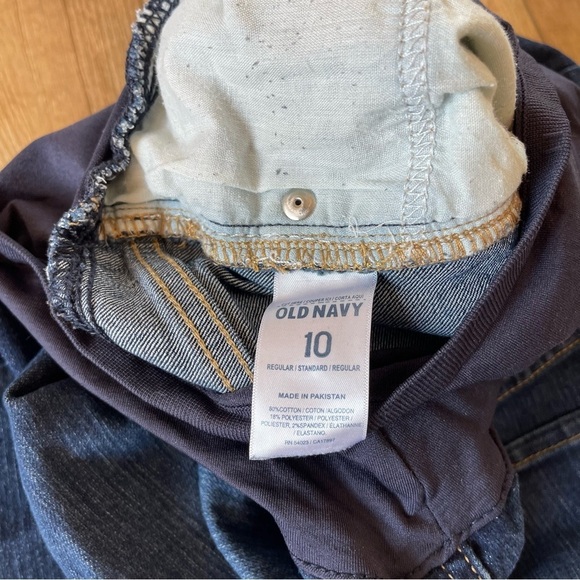 Old Navy maternity full smooth panel skinny jeans. Size 10 - Picture 4 of 5